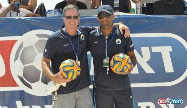 הבעלים של הליגה דודי מור עם מנהל הליגה אורן מוחרר(צילום:חאדר אניס)